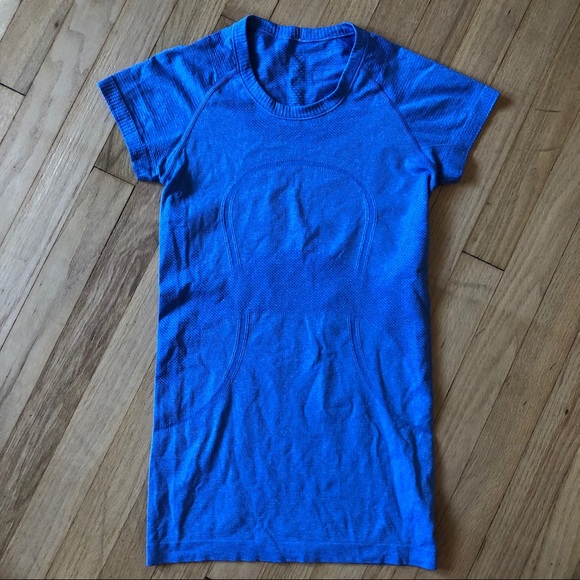 lululemon athletica Tops - Lululemon Swiftly Tech Short Sleeve Crew - Size 4
